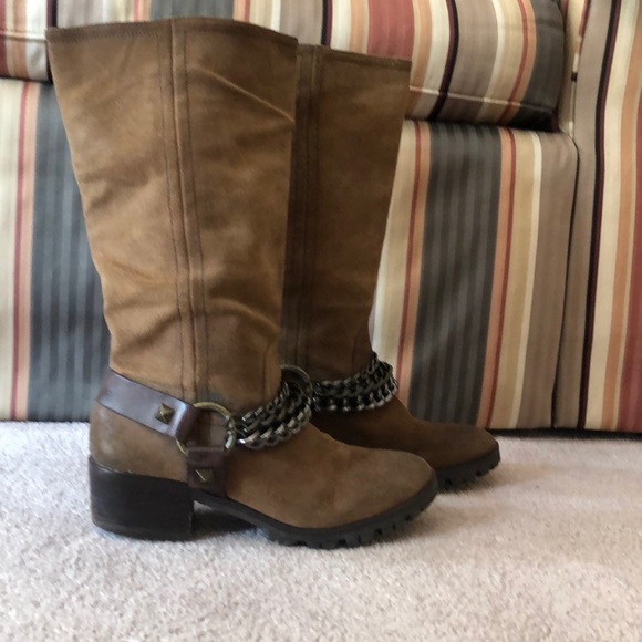 BCBGMaxAzria Shoes - BCBGMaxazria - Slouchy Western Boots - S: 7